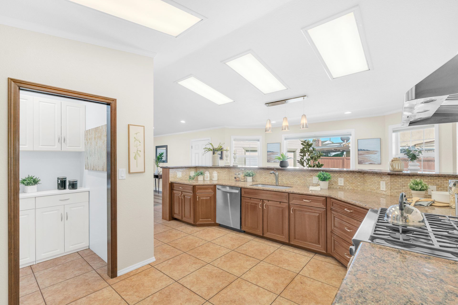 Full kitchen custom LED lighting