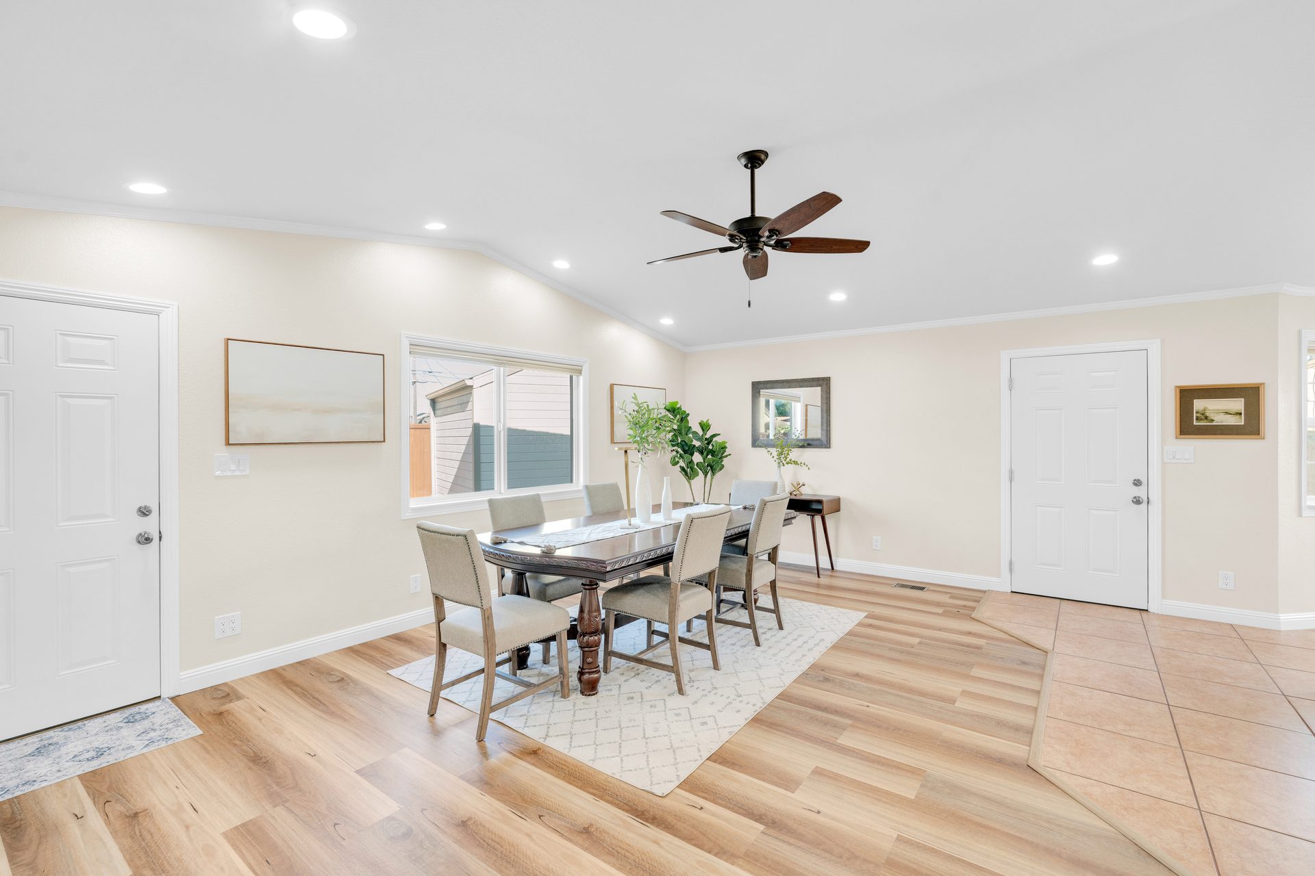 Dining room centered shot